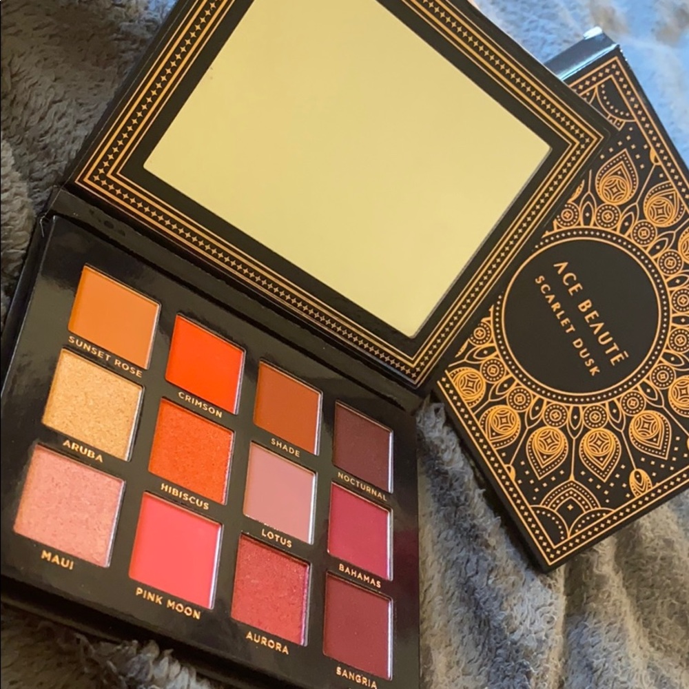 Ace Beaute Scarlet Dusk Palette